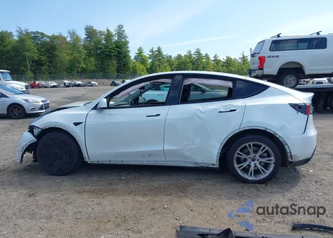 2023 Tesla Model Y Awd/Long Range Dual Motor All-Wheel Drive из США, поврежденный, VIN 7SAYGDEE8PA126452